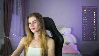 RileyReid_18 - Private  [Myfreecams] plug amature-allure shy inches