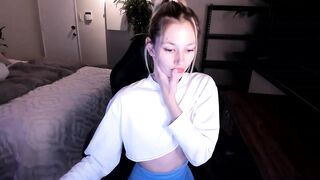 Alice_NZ - Private  [Myfreecams] Spontaneous pickup old kissing