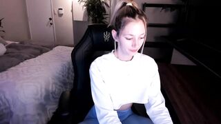 Alice_NZ - Private  [Myfreecams] Spontaneous pickup old kissing