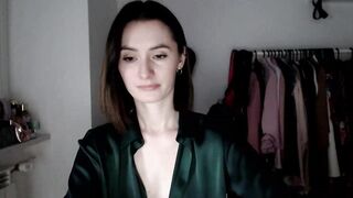 PerlaBella - Private  [Myfreecams] Ambitious wifematerial pegging real-orgasms