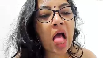 Videos Tagged with sexyniharika