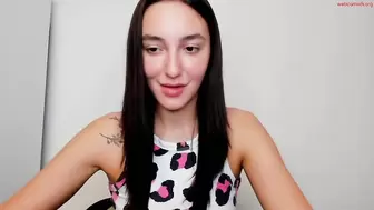 https://camwh.com/contents/videos_screenshots/1470...