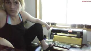 brainsssisback - Private  [Chaturbate] Lovense Quake nerd hugetits