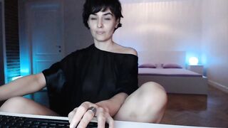 Aylesh - Private  [Myfreecams] training Curvaceous legs bald-pussy