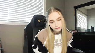 CaliFleur - Private  [Myfreecams] german Expressive eyes deep