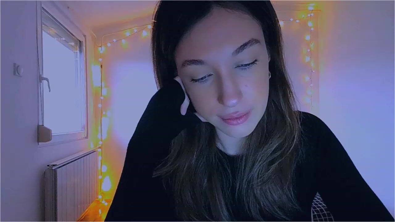 LIIIviiu - Private [Myfreecams] Kiiroo Fuse Sensuous curves teenpussy