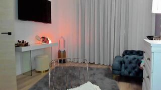 L_U_A_ - Private  [Myfreecams] humiliation Insightful Petite Figure