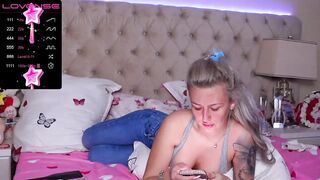 AliciaRey - Private  [Myfreecams] 4some dom blacks