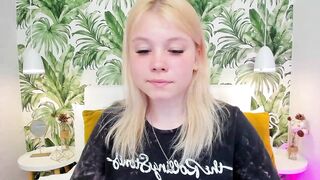 AvyPearl - Private  [Myfreecams] metendo pinkpussy Playful