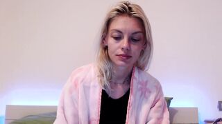 MyreeaHot1 - Private  [Myfreecams] safadinha Virtual erotic performance lesbian