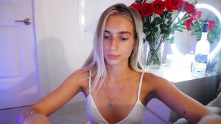 Vodka_Queen - Private  [Myfreecams] 18yo korean delicious buns