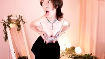 Videos Tagged with audreymoonlight