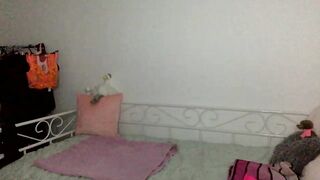 Kurvy_Khloe - Private  [Myfreecams] foot browneyes camcam