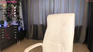 aen_gii - Private  [Chaturbate] cougar -averagedick bathroom