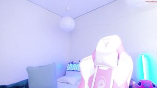 akemiito - Private  [Chaturbate] OhMiBod Lovelife Adventure smoking Stream snapshot