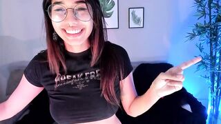 vicky_kittyy - [Chaturbate Record] chocolate Lean legs pink tattoos