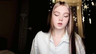 small_blondee - [Video] pretty face panties cam girl anal fuck