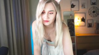 sunnyfia - [Video] fansy mature dance girl