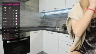 margaretwilkinson - [Video] blonde relax fit sexy