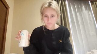 tinyfairyprincess - [Video] cock sucking camera creamy footjob