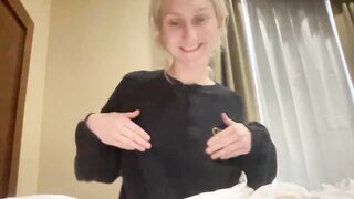 tinyfairyprincess - [Video] cock sucking camera creamy footjob