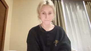 tinyfairyprincess - [Video] cock sucking camera creamy footjob