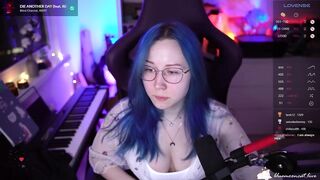 blue_mooncat - [Video] role-play close up alone chat