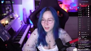 blue_mooncat - [Video] role-play close up alone chat