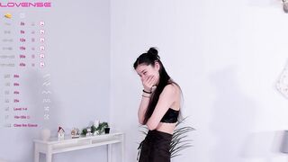 linnettdean - [Video] big tits footjob girl dance