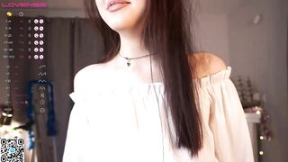 yolandabertha - [Video] tiny piercing playing big nipples