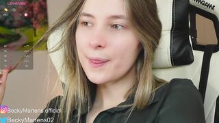 beckymartens - [Video] love queen first time big lips