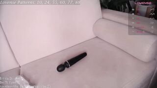 6nalanie - [Video] shaved handjob big tits legs