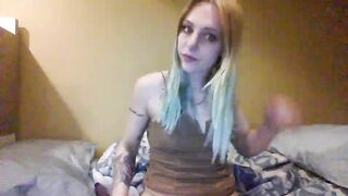 bitybody - [Video] blowjob extreme piercing bi