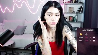 vinkitinkii - [Video] hot chick squirt first time oil