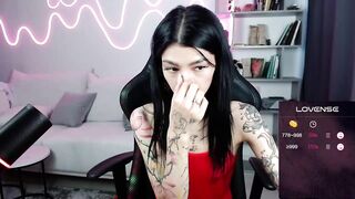 vinkitinkii - [Video] hot chick squirt first time oil