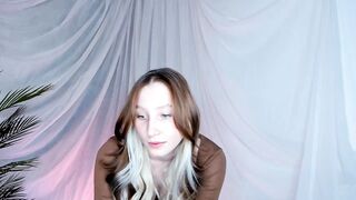 brittgoodie - [Video] strip toes feet hair pussy