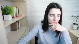 Videos Tagged with olivia_vi