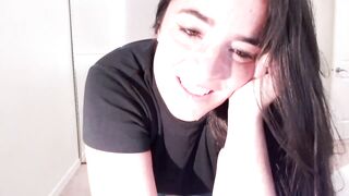 melaniebiche - [Video] cameltroe shy big pussy lips alone