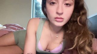 pagieeeday - [Video] fitness babe body squirt