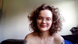 lucrativelucy - [Video] domi fun close up private show