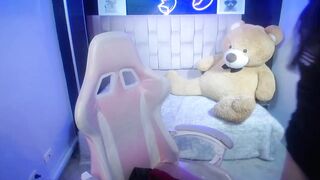 livancherry_b - [Video] big tits blonde ticket show bi