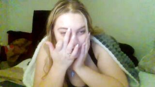 sweetlikehoney03 - [Video] curvy close up cam porn dildo