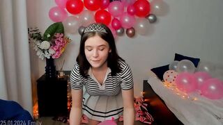 emilyrose42 - [Video] legs creamy dirty oil