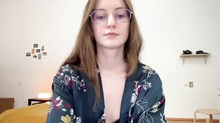 classyandgirly - [Video] sensual exhibition teen petite