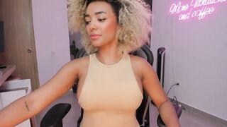 kleogold_1 - [Video] spank balloons real orgasm masturbate