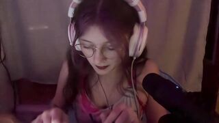 dainty_lilac - [Video] shaved big pussy adorable Nora