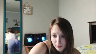 reach4thepeach - [Video] amazing doggy bi tease