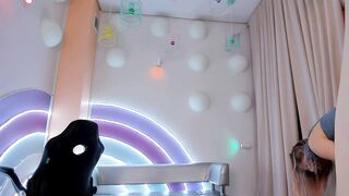 lila_bun - [Video] fun nude cameltroe cum show