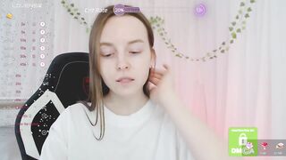 bae_cake - [Video] love deep iteractivetoy kissing