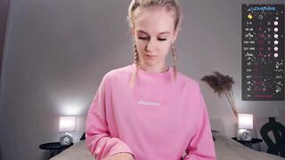 lili_summer - [Video] passive sensual pretty face cosplay